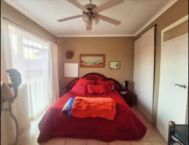 2 BEDROOM TOWNHOUSE FOR SALE IN BRACKENHURST